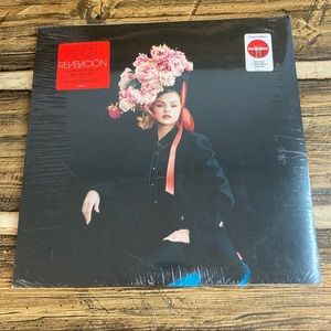 🎉🎉HP🎉🎉Selena Gomez Revelacion vinyl album